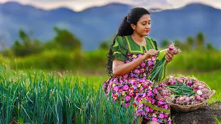 A delicacy of Onions🧅Traditional Sri Lankan recipes & finally to the dinner table with Chicken Kottu