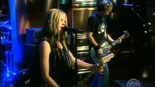 Avril Lavigne - My Happy Ending - Live @ Craig Kilborn show [22.06.2004] [HQ]