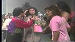 Selena performing "La Carcacha" Orale Primo 1992
