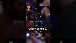 Jon Jones back in the cage… as a coach 👀
