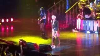 Pink-Are We All We Are  @Nassau coliseum Long Island 25/03/13