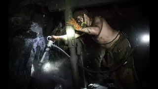 На шахте в Павлограде произошел взрыв метана: пострадали работники.