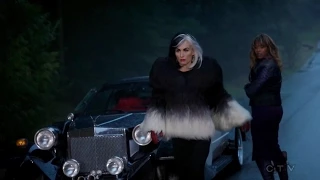 Once Upon a Time 4x13 - Ursula and Cruella enter Storybrooke