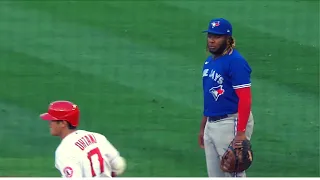 Vlad Guerrero jr. Jealous of Ohtani's Hitting Skills... Then Makes a Terrible Error