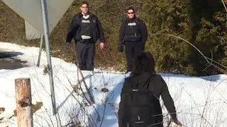 Refugees crossing Canadian border for asylum