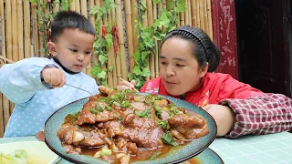 3斤梅花肉做猪排吃，苗大姐和儿子抢着吃，米饭吃两大碗肉吃光盘