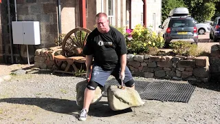 Australian Strongman Jason Gillespie successfully lifts the Dinnie Stones in Potarch Scotland 2019