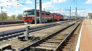 Тэп70 и Тэп70бс с поездом Минск-Гомель