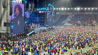 The Boss is back! Cork 2024. Even if we just dancing in the ..... rain. :)
