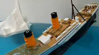 Titanic Model Sinking with Two Submersible Titanic and Lots of Ship [ Britannic, Carpathia ]