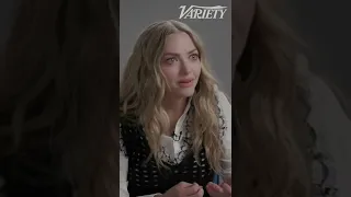 Amanda Seyfried and Jared Leto Debate Her Eye Color 👀