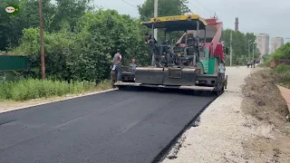 В Гагре на улице Адыгаа завершен этап работ по укладке асфальта