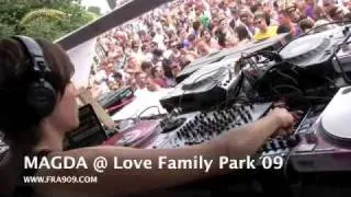 MAGDA @ LOVE FAMILY PARK 09