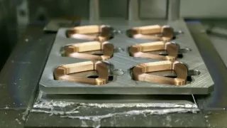 Fabrication de la Technics SL-1200GAE