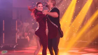 Kadu & Larissa - Incredible Zouk Show - WZF2020