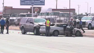 Phoenix police officer and kids hurt in car accident