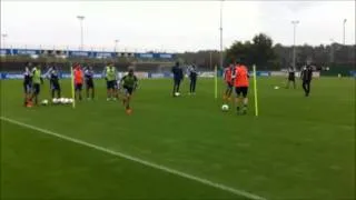 Flankenübung im Schalke Training