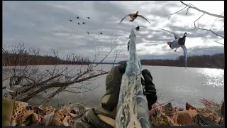 Midday Mallard Hunt: I had to Ditch the Boat Blind to Make it Work!