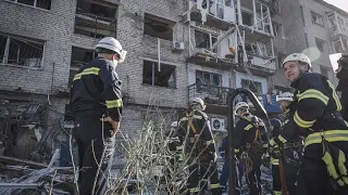 Rusia vuelve a bombardear varias ciudades ucranianas y deja al menos tres muertos en Jersón