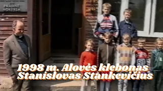 Alovės klebonas St. Stankevičius aprodo savo parapijos kaimus 1998 m.