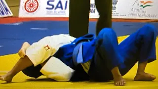 Women judo sankaku- 3