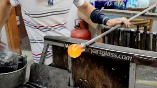 ED MAKING  A PAPERWEIGHT AT GLORY ART GLASS