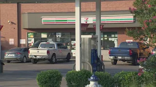 7-Eleven clerk shot, killed during robbery at Dallas store, police say