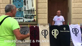 Carl Palmer meets a bootleg t-shirt seller