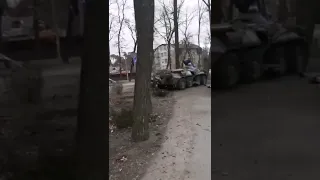 Подбитые БТР украинской армии в северных пригородах Киева.