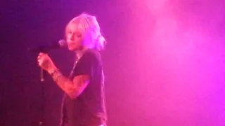 Lauren Sanderson - Hi (short) live in Berlin