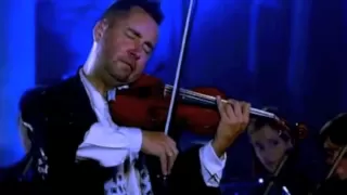 Nigel Kennedy performing J.S. Bach's  A minor violin concerto