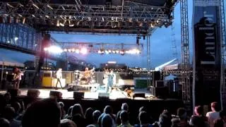 Whoever Threw That Gatorade Bottles Gonna F***ing Pay-Foxy Shazam @ Bunbury Cincinnati 2012