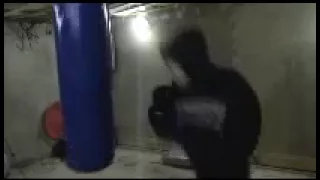 Бокс: работа с мешком Boxing: bag punching Boxen: Tasche Stanzen Boxe: sac de boxe 拳击袋打孔