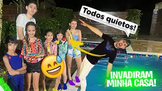 VÁRIOS YOUTUBERS INVADIRAM MINHA CASA NOVA E FIZERAM UMA FESTA NA PISCINA!! DEU RUIM PRA MIM!!