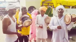 jai sabal Singh bavari safido dham per deru bajane mein lagi samayo me bahas  महेंद्र भगत बराना वाले