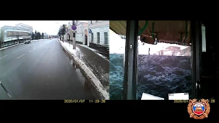 Появилось видео смертельного ДТП в центре Твери, где водитель протаранил троллейбус и столб