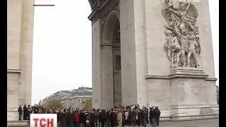 Жертв Голодомору в Україні вшанували в Парижі