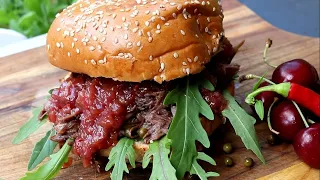 Beef Hammer Burger mit süß scharfem Chili Kirschen Chutney