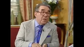 Ronnie Corbett - Interview - Open House with Gloria Hunniford