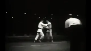 Masahiko Kimura🇯🇵 vs. Hélio Gracie🇧🇷 , 23.10.1951 GREAT BATTLE 🤼‍♂️ JUDO vs JIU JITSU