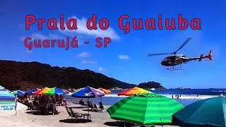 Helicóptero Águia sobrevoando a Praia do Guaiuba no Guarujá, São Paulo