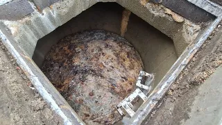 *** WRONG HOLE *** Massive Blocked Drain Jetted in London - Wet Wipes & Everything Else #DrainRat
