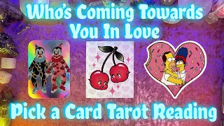 Who's Coming Towards You In Love? Tarot Pick a Card Love Reading #tarot #lovereading