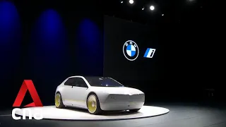 BMW's "i Vision Dee" shows how vehicles can be more interactive