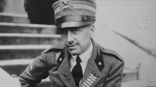 Gabriele D'Annunzio assistere dalla tomba all'incendio della "sua pineta".