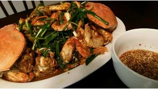 How to make Kdam Cha Kroeung (Stir fried dungeness crab with lemongrass & chili paste)