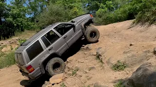 XJ VS ZJ AT Badlands off road park Part 1