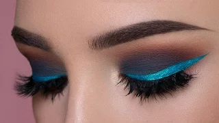 Dark Gray Smokey Eye & Shimmery Blue Eyeliner Makeup Tutorial