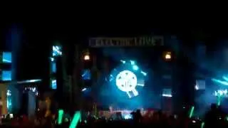 Hardwell @ Electric Love Festival 2014 - Dannic feat. Bright Lights - Dear Life (Bassjackers remix)