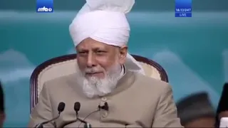 That Beautiful Moment when Huzoor said "Isme Sirf Do Sheyar Punjabi Ke hain" (There are only two ver